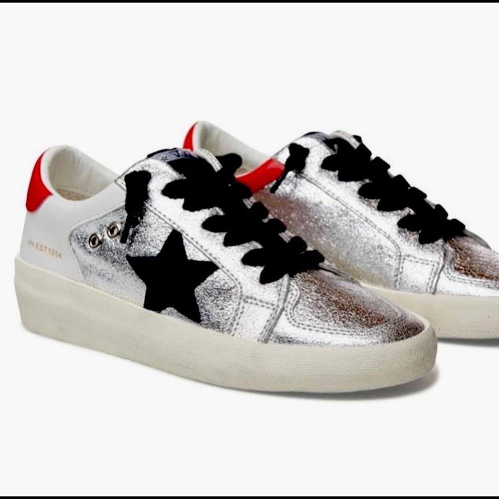 Vintage Havana Sneakers size 8 1/2. Great condition, only worn once!